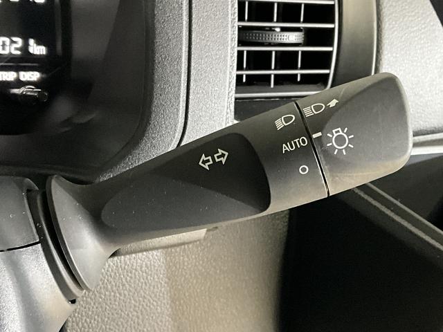 ハイゼットカーゴクルーズ ワンオーナー 切替式4WD リアコーナーセンサーワンオーナー 切替式4WD リアコーナーセンサー オートマチックハイビーム 横滑り防止装置 アイドリングストップ 盗難防止装置 スマートキー プッシュスタート スマートアシスト 電動格納ドアミラー(京都府)の中古車