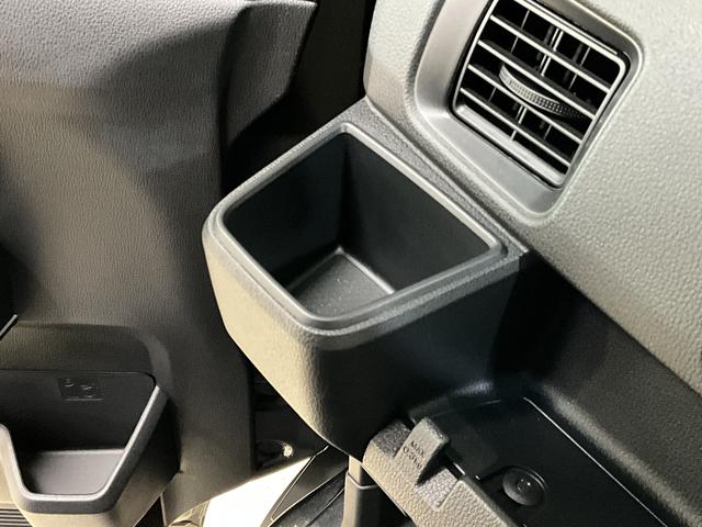 ハイゼットカーゴクルーズ ワンオーナー 切替式4WD リアコーナーセンサーワンオーナー 切替式4WD リアコーナーセンサー オートマチックハイビーム 横滑り防止装置 アイドリングストップ 盗難防止装置 スマートキー プッシュスタート スマートアシスト 電動格納ドアミラー(京都府)の中古車