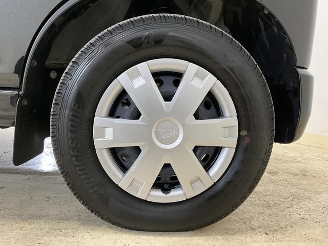 ハイゼットカーゴクルーズ ワンオーナー 切替式4WD リアコーナーセンサーワンオーナー 切替式4WD リアコーナーセンサー オートマチックハイビーム 横滑り防止装置 アイドリングストップ 盗難防止装置 スマートキー プッシュスタート スマートアシスト 電動格納ドアミラー(京都府)の中古車