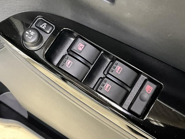 タントカスタムＸ　ＳＡ　ワンオーナー　４ＷＤ　ＣＤオーディオワンオーナー　４ＷＤ　ＣＤオーディオ　片側電動スライドドア　１４インチ純正アルミホイール　ＬＥＤヘッドライト　オートライト　横滑り防止装置　フォグライト　ドアバイザー　スマートキー　プッシュスタート（京都府）の中古車