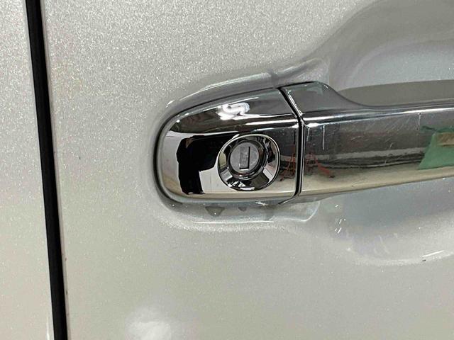 アルファードハイブリッドエグゼクティブラウンジハイブリッド　両側電動スライドドア　キーフリーシステム　プッシュボタンスタート　シートヒーター　後席モニター　全方位カメラ　ＥＴＣ車載器　衝突被害軽減システム　衝突安全ボディー　前後ドライブレコーダー（京都府）の中古車