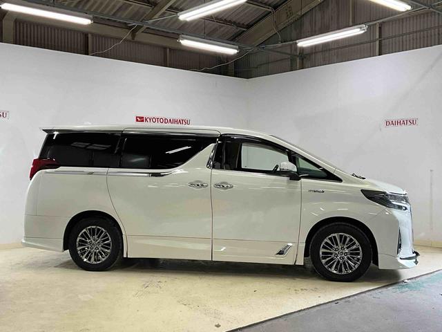 アルファードハイブリッドエグゼクティブラウンジハイブリッド　両側電動スライドドア　キーフリーシステム　プッシュボタンスタート　シートヒーター　後席モニター　全方位カメラ　ＥＴＣ車載器　衝突被害軽減システム　衝突安全ボディー　前後ドライブレコーダー（京都府）の中古車