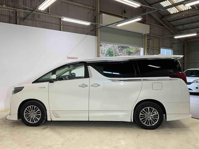 アルファードハイブリッドエグゼクティブラウンジハイブリッド　両側電動スライドドア　キーフリーシステム　プッシュボタンスタート　シートヒーター　後席モニター　全方位カメラ　ＥＴＣ車載器　衝突被害軽減システム　衝突安全ボディー　前後ドライブレコーダー（京都府）の中古車