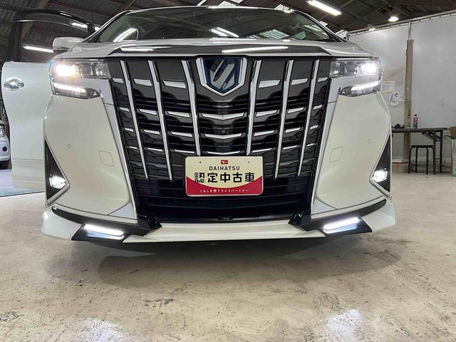 アルファードハイブリッドエグゼクティブラウンジハイブリッド　両側電動スライドドア　キーフリーシステム　プッシュボタンスタート　シートヒーター　後席モニター　全方位カメラ　ＥＴＣ車載器　衝突被害軽減システム　衝突安全ボディー　前後ドライブレコーダー（京都府）の中古車