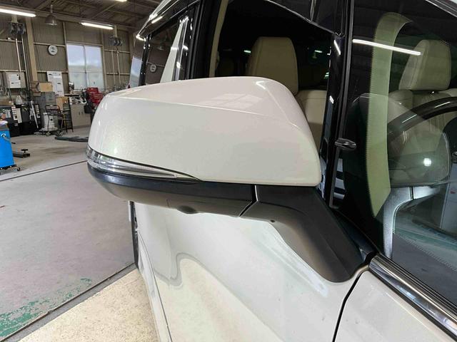 アルファードハイブリッドエグゼクティブラウンジハイブリッド　両側電動スライドドア　キーフリーシステム　プッシュボタンスタート　シートヒーター　後席モニター　全方位カメラ　ＥＴＣ車載器　衝突被害軽減システム　衝突安全ボディー　前後ドライブレコーダー（京都府）の中古車