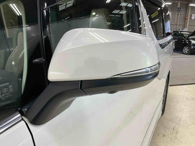 アルファードハイブリッドエグゼクティブラウンジハイブリッド　両側電動スライドドア　キーフリーシステム　プッシュボタンスタート　シートヒーター　後席モニター　全方位カメラ　ＥＴＣ車載器　衝突被害軽減システム　衝突安全ボディー　前後ドライブレコーダー（京都府）の中古車