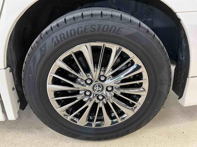 アルファードハイブリッドエグゼクティブラウンジハイブリッド　両側電動スライドドア　キーフリーシステム　プッシュボタンスタート　シートヒーター　後席モニター　全方位カメラ　ＥＴＣ車載器　衝突被害軽減システム　衝突安全ボディー　前後ドライブレコーダー（京都府）の中古車