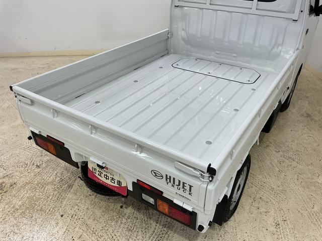 ハイゼットトラックスタンダード　ワンオーナー　４ＷＤ　ＣＶＴ車　ラジオデッキワンオーナー　切替式４ＷＤ　ＣＶＴ車　ラジオデッキ　コーナーセンサー　３方開　オートライト　スペアキー　横滑り防止装置　アイドリングストップ　スマートアシスト　１２Ｖ電源ソケット　マニュアルエアコン（京都府）の中古車