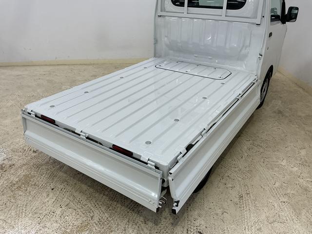 ハイゼットトラックスタンダード　ワンオーナー　４ＷＤ　ＣＶＴ車　ラジオデッキワンオーナー　切替式４ＷＤ　ＣＶＴ車　ラジオデッキ　コーナーセンサー　３方開　オートライト　スペアキー　横滑り防止装置　アイドリングストップ　スマートアシスト　１２Ｖ電源ソケット　マニュアルエアコン（京都府）の中古車