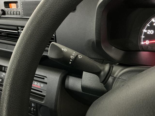 ハイゼットトラックスタンダード　ワンオーナー　４ＷＤ　ＣＶＴ車　ラジオデッキワンオーナー　切替式４ＷＤ　ＣＶＴ車　ラジオデッキ　コーナーセンサー　３方開　オートライト　スペアキー　横滑り防止装置　アイドリングストップ　スマートアシスト　１２Ｖ電源ソケット　マニュアルエアコン（京都府）の中古車