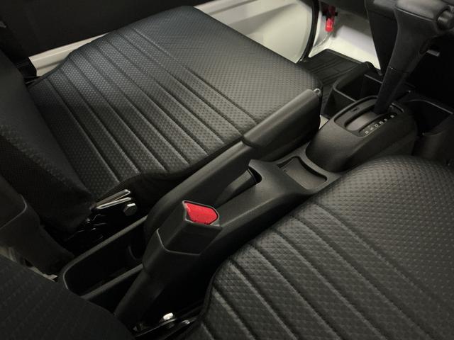 ハイゼットトラックスタンダード　ワンオーナー　４ＷＤ　ＣＶＴ車　ラジオデッキワンオーナー　切替式４ＷＤ　ＣＶＴ車　ラジオデッキ　コーナーセンサー　３方開　オートライト　スペアキー　横滑り防止装置　アイドリングストップ　スマートアシスト　１２Ｖ電源ソケット　マニュアルエアコン（京都府）の中古車