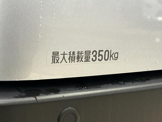 ハイゼットカーゴＤＸ　デラックス　４ＷＤ　スマートアシスト　キーレスリモコン４ＷＤ　スマートアシスト　キーレスリモコン　マニュアルエアコン　ＡＭ／ＦＭチューナー　コーナーセンサー　フロントパワーウインド　スチールホイール　ラバーマット　オートライト　アイドリングストップ（京都府）の中古車