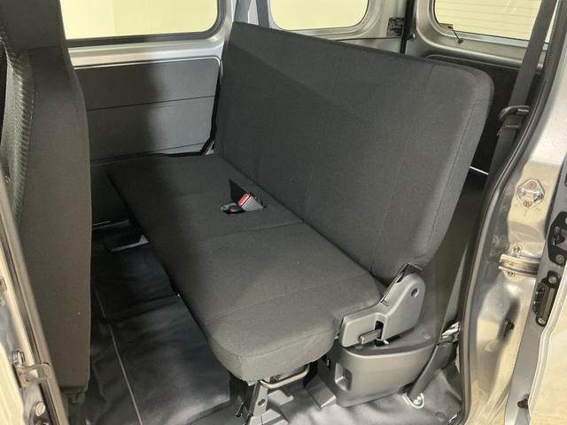 ハイゼットカーゴＤＸ　デラックス　４ＷＤ　スマートアシスト　キーレスリモコン４ＷＤ　スマートアシスト　キーレスリモコン　マニュアルエアコン　ＡＭ／ＦＭチューナー　コーナーセンサー　フロントパワーウインド　スチールホイール　ラバーマット　オートライト　アイドリングストップ（京都府）の中古車