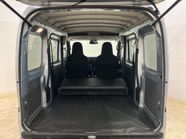 ハイゼットカーゴＤＸ　デラックス　４ＷＤ　スマートアシスト　キーレスリモコン４ＷＤ　スマートアシスト　キーレスリモコン　マニュアルエアコン　ＡＭ／ＦＭチューナー　コーナーセンサー　フロントパワーウインド　スチールホイール　ラバーマット　オートライト　アイドリングストップ（京都府）の中古車