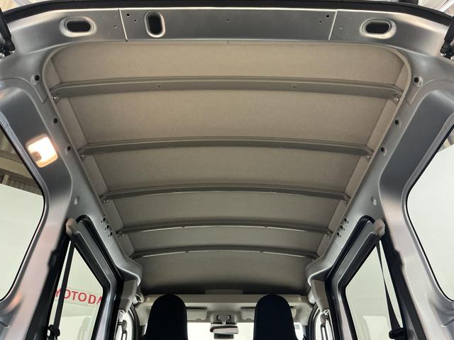 ハイゼットカーゴＤＸ　デラックス　４ＷＤ　スマートアシスト　キーレスリモコン４ＷＤ　スマートアシスト　キーレスリモコン　マニュアルエアコン　ＡＭ／ＦＭチューナー　コーナーセンサー　フロントパワーウインド　スチールホイール　ラバーマット　オートライト　アイドリングストップ（京都府）の中古車