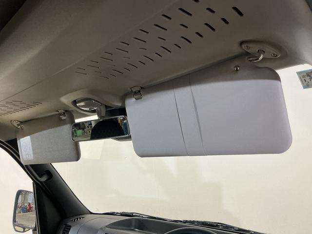 ハイゼットカーゴＤＸ　デラックス　４ＷＤ　スマートアシスト　キーレスリモコン４ＷＤ　スマートアシスト　キーレスリモコン　マニュアルエアコン　ＡＭ／ＦＭチューナー　コーナーセンサー　フロントパワーウインド　スチールホイール　ラバーマット　オートライト　アイドリングストップ（京都府）の中古車