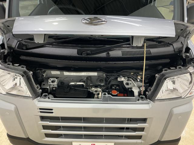 ハイゼットカーゴＤＸ　デラックス　４ＷＤ　スマートアシスト　キーレスリモコン４ＷＤ　スマートアシスト　キーレスリモコン　マニュアルエアコン　ＡＭ／ＦＭチューナー　コーナーセンサー　フロントパワーウインド　スチールホイール　ラバーマット　オートライト　アイドリングストップ（京都府）の中古車