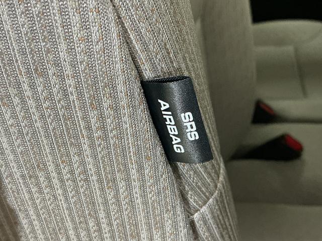 ムーヴＸ　助手席側リヤパワースライドドア　スマートアシスト助手席側リヤパワースライドドア　スマートアシスト　プッシュボタンエンジンスタート　コーナーセンサー　オートライト　オートエアコン　ホイールキャップ　ＬＥＤヘッドライト　電動格納式ドアミラー　ＡＢＳ（京都府）の中古車