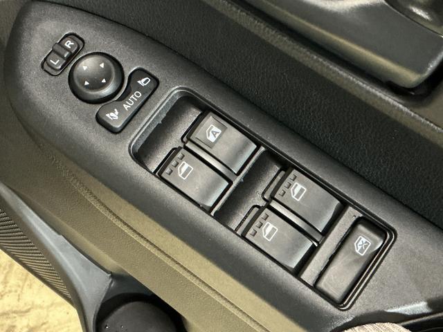 ムーヴＸ　助手席側リヤパワースライドドア　スマートアシスト助手席側リヤパワースライドドア　スマートアシスト　プッシュボタンエンジンスタート　コーナーセンサー　オートライト　オートエアコン　ホイールキャップ　ＬＥＤヘッドライト　電動格納式ドアミラー　ＡＢＳ（京都府）の中古車