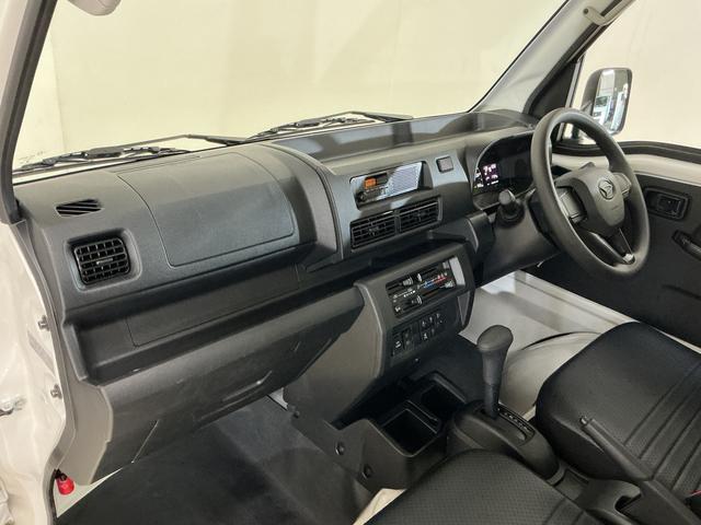 ハイゼットトラックスタンダード　４ＷＤ　ＣＶＴ　ラジオデッキ　コーナーセンサー４ＷＤ　ＣＶＴ車　ラジオデッキ　前後コーナーセンサー　３方開　オートマチックハイビーム　衝突軽減ブレーキ　１２Ｖ電源ソケット　横滑り防止装置　アイドリングストップ　オートライト　スペアキー（京都府）の中古車