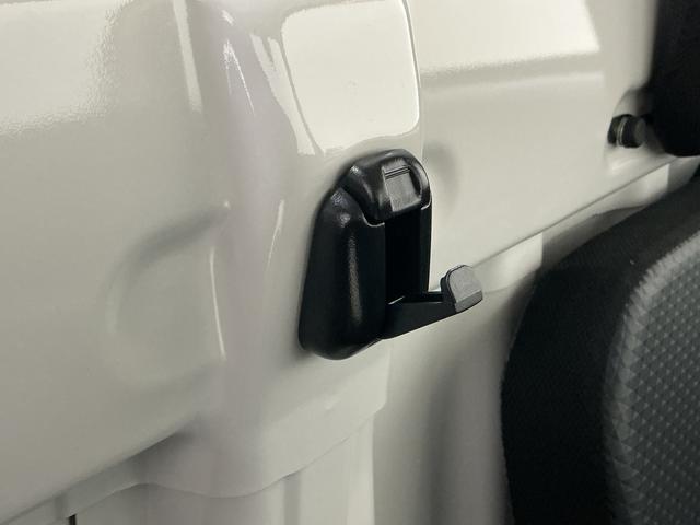 ハイゼットトラックスタンダード　４ＷＤ　ＣＶＴ　ラジオデッキ　コーナーセンサー４ＷＤ　ＣＶＴ車　ラジオデッキ　前後コーナーセンサー　３方開　オートマチックハイビーム　衝突軽減ブレーキ　１２Ｖ電源ソケット　横滑り防止装置　アイドリングストップ　オートライト　スペアキー（京都府）の中古車