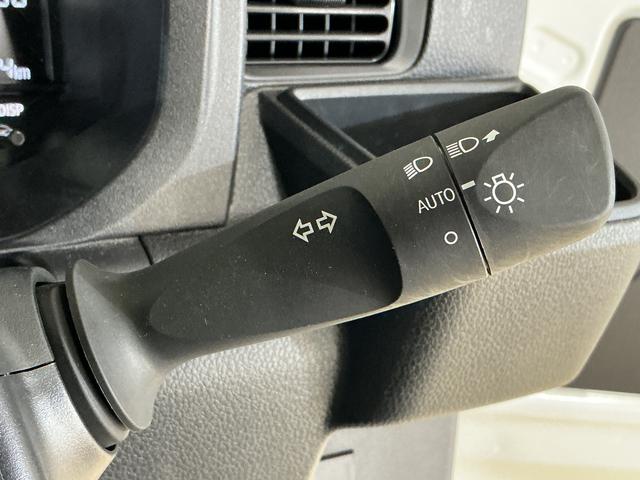 ハイゼットトラックスタンダード　４ＷＤ　ＣＶＴ　ラジオデッキ　コーナーセンサー４ＷＤ　ＣＶＴ車　ラジオデッキ　前後コーナーセンサー　３方開　オートマチックハイビーム　衝突軽減ブレーキ　１２Ｖ電源ソケット　横滑り防止装置　アイドリングストップ　オートライト　スペアキー（京都府）の中古車