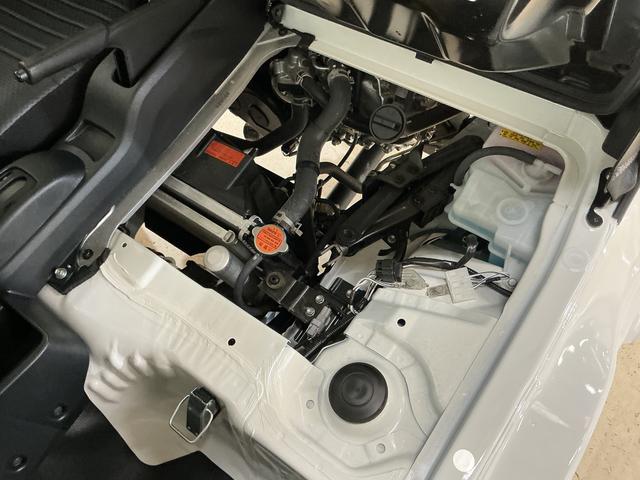 ハイゼットトラックスタンダード　４ＷＤ　ＣＶＴ　ラジオデッキ　コーナーセンサー４ＷＤ　ＣＶＴ車　ラジオデッキ　前後コーナーセンサー　３方開　オートマチックハイビーム　衝突軽減ブレーキ　１２Ｖ電源ソケット　横滑り防止装置　アイドリングストップ　オートライト　スペアキー（京都府）の中古車