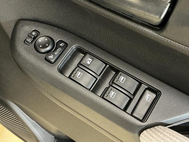 ムーヴＸ　片側電動スライドドア　前後コーナーセンサー　スペアキー有片側電動スライドドア　前後コーナーセンサー　オートハイビーム　プッシュスタート　ＬＥＤヘッドライト　横滑り防止装置　スマートキー　アイドリングストップ　サイド／サイドカーテンエアバッグ　スペアキー（京都府）の中古車