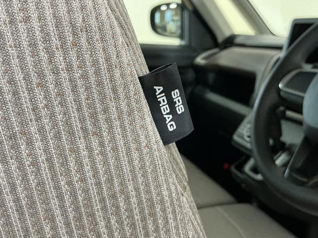 ムーヴX 片側電動スライドドア 前後コーナーセンサー スペアキー有片側電動スライドドア 前後コーナーセンサー オートハイビーム LEDヘッドライト アイドリングストップ 横滑り防止装置 オートライト スマートキー サイド/サイドカーテンエアバッグ プッシュスタート(京都府)の中古車