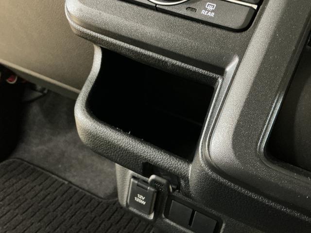 ムーヴX 片側電動スライドドア 前後コーナーセンサー スペアキー有片側電動スライドドア 前後コーナーセンサー オートハイビーム LEDヘッドライト アイドリングストップ 横滑り防止装置 オートライト スマートキー サイド/サイドカーテンエアバッグ プッシュスタート(京都府)の中古車