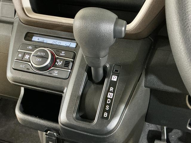 ムーヴX 片側電動スライドドア 前後コーナーセンサー スペアキー有片側電動スライドドア 前後コーナーセンサー オートハイビーム LEDヘッドライト アイドリングストップ 横滑り防止装置 オートライト スマートキー サイド/サイドカーテンエアバッグ プッシュスタート(京都府)の中古車