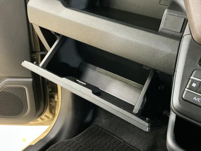 ムーヴX 片側電動スライドドア 前後コーナーセンサー スペアキー有片側電動スライドドア 前後コーナーセンサー オートハイビーム LEDヘッドライト アイドリングストップ 横滑り防止装置 オートライト スマートキー サイド/サイドカーテンエアバッグ プッシュスタート(京都府)の中古車