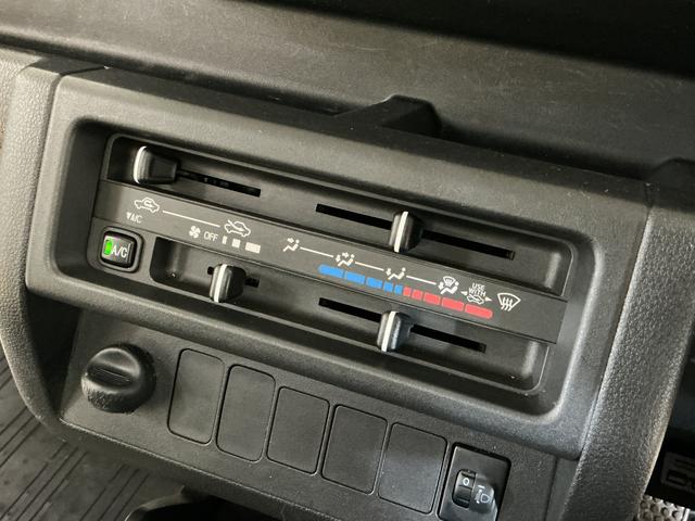 ハイゼットトラックスタンダード　ワンオーナー　５速ＭＴ　ラジオデッキ　ＥＴＣワンオーナー　５速ＭＴ　ラジオデッキ　ＥＴＣ　ドライブレコーダー　３方開　キーレスエントリー　ドアバイザー　マニュアルエアコン　ヘッドライトレべライザー　ラバーマット　スペアタイヤ　１２Ｖ電源ソケット（京都府）の中古車