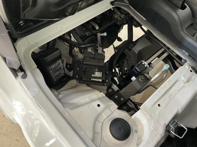 ハイゼットトラックスタンダード　ワンオーナー　５速ＭＴ　ラジオデッキ　ＥＴＣワンオーナー　５速ＭＴ　ラジオデッキ　ＥＴＣ　ドライブレコーダー　３方開　キーレスエントリー　ドアバイザー　マニュアルエアコン　ヘッドライトレべライザー　ラバーマット　スペアタイヤ　１２Ｖ電源ソケット（京都府）の中古車