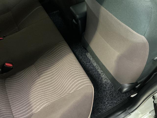 アクアＧ　ナビ　ＥＴＣ　フルセグチューナー　ブルートゥース対応社外ナビ　フルセグチューナー　ブルートゥース対応　ＥＴＣ　プッシュボタンエンジンスタート　電動格納式ドアミラー　オートエアコン　ＬＥＤヘッドライト　オートライト　ホイールキャップ　カーペットマット（京都府）の中古車