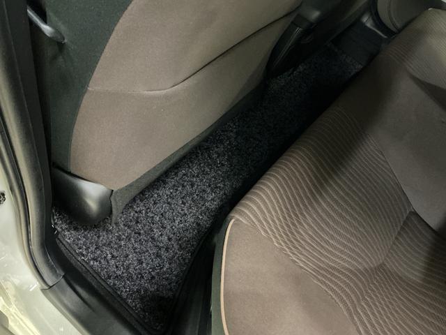 アクアＧ　ナビ　ＥＴＣ　フルセグチューナー　ブルートゥース対応社外ナビ　フルセグチューナー　ブルートゥース対応　ＥＴＣ　プッシュボタンエンジンスタート　電動格納式ドアミラー　オートエアコン　ＬＥＤヘッドライト　オートライト　ホイールキャップ　カーペットマット（京都府）の中古車