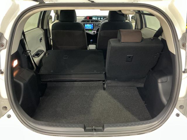 アクアＧ　ナビ　ＥＴＣ　フルセグチューナー　ブルートゥース対応社外ナビ　フルセグチューナー　ブルートゥース対応　ＥＴＣ　プッシュボタンエンジンスタート　電動格納式ドアミラー　オートエアコン　ＬＥＤヘッドライト　オートライト　ホイールキャップ　カーペットマット（京都府）の中古車