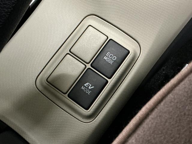 アクアＧ　ナビ　ＥＴＣ　フルセグチューナー　ブルートゥース対応社外ナビ　フルセグチューナー　ブルートゥース対応　ＥＴＣ　プッシュボタンエンジンスタート　電動格納式ドアミラー　オートエアコン　ＬＥＤヘッドライト　オートライト　ホイールキャップ　カーペットマット（京都府）の中古車