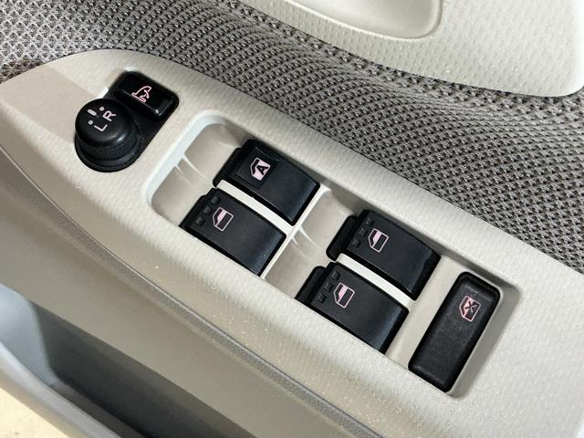 ムーヴL SAII ナビ ETC USB接続 ワンセグTVナビ ETC USB接続 ワンセグTV アイドリングストップ 横滑り防止装置 盗難防止装置 キーレスエントリー ドアバイザー スマアシ ヘッドライトレべライザー 電動格納ドアミラー マニュアルエアコン(京都府)の中古車