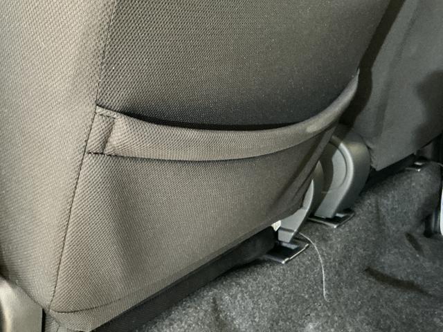 ハイゼットカーゴデッキバンG CVT車 オートマチックハイビーム スマアシCVT車 オートマチックハイビーム 両側スライドドア 前後コーナーセンサー スマートアシスト アイドリングストップ 盗難防止装置 横滑り防止装置 プッシュスタート スマートキー 12V電源ソケット(京都府)の中古車