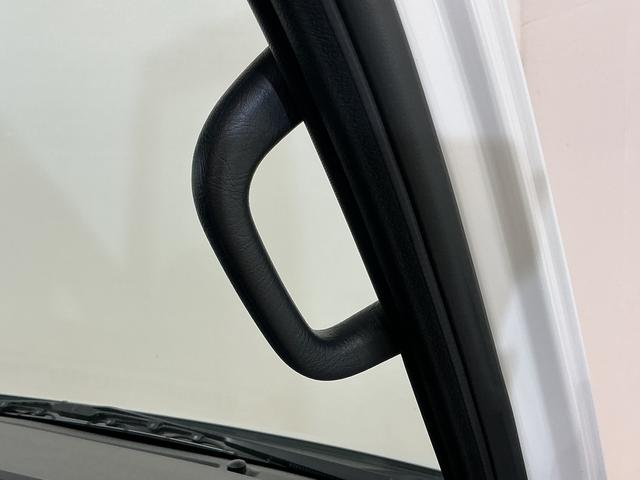 ハイゼットカーゴデッキバンG CVT車 オートマチックハイビーム スマアシCVT車 オートマチックハイビーム 両側スライドドア 前後コーナーセンサー スマートアシスト アイドリングストップ 盗難防止装置 横滑り防止装置 プッシュスタート スマートキー 12V電源ソケット(京都府)の中古車