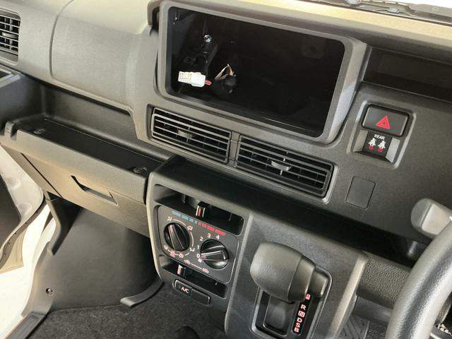 ハイゼットカーゴデッキバンG CVT車 オートマチックハイビーム スマアシCVT車 オートマチックハイビーム 両側スライドドア 前後コーナーセンサー スマートアシスト アイドリングストップ 盗難防止装置 横滑り防止装置 プッシュスタート スマートキー 12V電源ソケット(京都府)の中古車