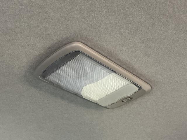 ハイゼットカーゴクルーズターボ　切替式４ＷＤ　ＣＶＴ車　両側スライドドア切替式４ＷＤ　ＣＶＴ車　両側スライドドア　前後コーナーセンサー　オートマチックハイビーム　オートライト　スマートキー　キーレスエントリー　プッシュスタート　横滑り防止装置　盗難防止装置　電動格納ミラー（京都府）の中古車