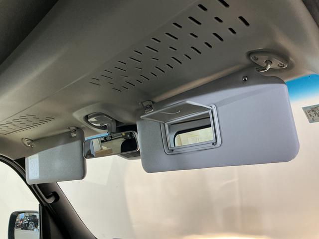 ハイゼットカーゴクルーズターボ　切替式４ＷＤ　ＣＶＴ車　両側スライドドア切替式４ＷＤ　ＣＶＴ車　両側スライドドア　前後コーナーセンサー　オートマチックハイビーム　オートライト　スマートキー　キーレスエントリー　プッシュスタート　横滑り防止装置　盗難防止装置　電動格納ミラー（京都府）の中古車