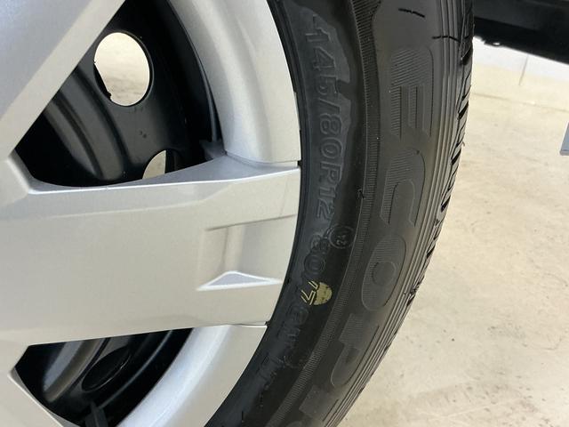 ハイゼットカーゴクルーズターボ　切替式４ＷＤ　ＣＶＴ車　両側スライドドア切替式４ＷＤ　ＣＶＴ車　両側スライドドア　前後コーナーセンサー　オートマチックハイビーム　オートライト　スマートキー　キーレスエントリー　プッシュスタート　横滑り防止装置　盗難防止装置　電動格納ミラー（京都府）の中古車