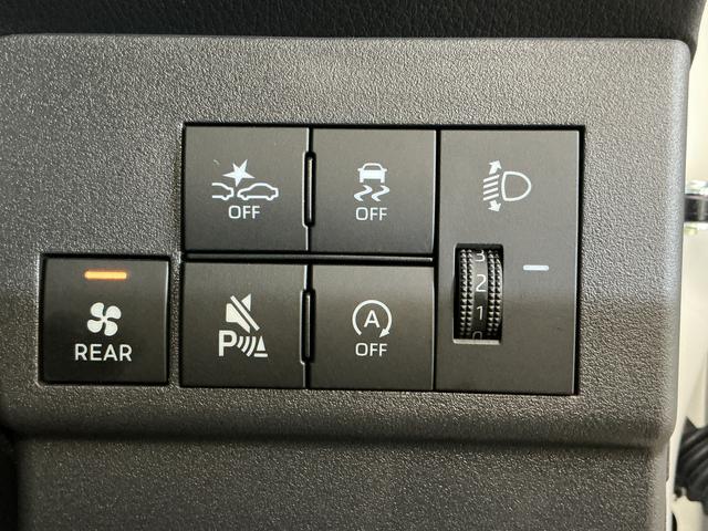 ハイゼットカーゴDX 切替式4WD CVT車 ラジオデッキ コーナーセンサー切替式4WD CVT車 ラジオデッキ コーナーセンサー オートマチックハイビーム オートライト アイドリングストップ 横滑り防止装置 キーレスエントリー ヘッドライトレべライザー 12V電源ソケット(京都府)の中古車