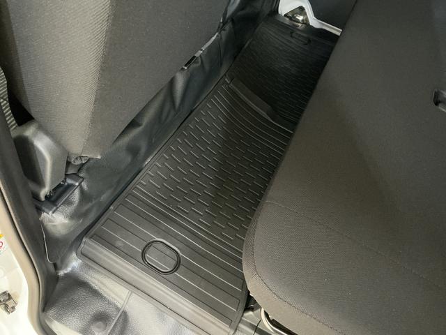 ハイゼットカーゴDX 切替式4WD CVT車 ラジオデッキ コーナーセンサー切替式4WD CVT車 ラジオデッキ コーナーセンサー オートマチックハイビーム オートライト アイドリングストップ 横滑り防止装置 キーレスエントリー ヘッドライトレべライザー 12V電源ソケット(京都府)の中古車