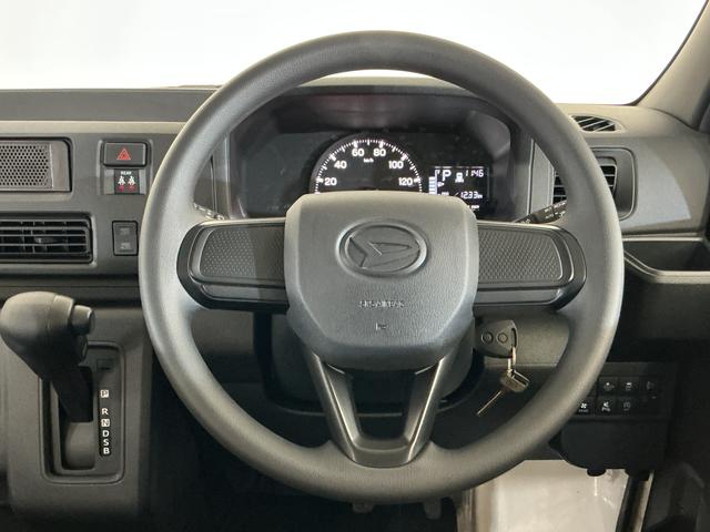 ハイゼットカーゴDX 切替式4WD CVT車 ラジオデッキ コーナーセンサー切替式4WD CVT車 ラジオデッキ コーナーセンサー オートマチックハイビーム オートライト アイドリングストップ 横滑り防止装置 キーレスエントリー ヘッドライトレべライザー 12V電源ソケット(京都府)の中古車