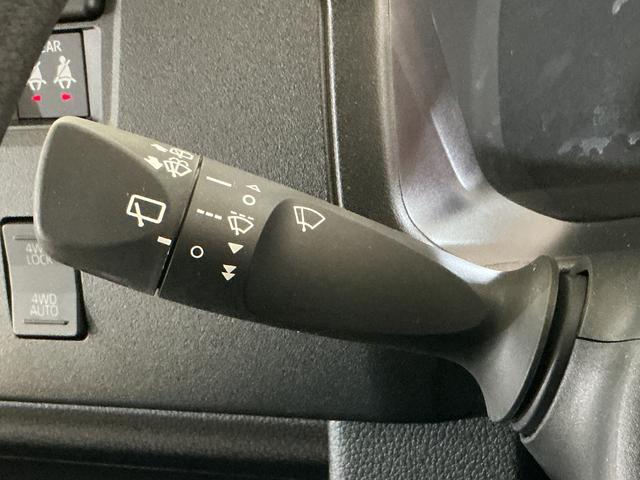 ハイゼットカーゴDX 切替式4WD CVT車 ラジオデッキ コーナーセンサー切替式4WD CVT車 ラジオデッキ コーナーセンサー オートマチックハイビーム オートライト アイドリングストップ 横滑り防止装置 キーレスエントリー ヘッドライトレべライザー 12V電源ソケット(京都府)の中古車