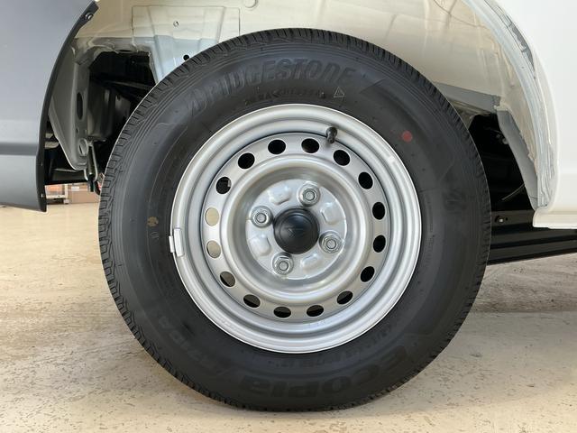 ハイゼットカーゴDX 切替式4WD CVT車 ラジオデッキ コーナーセンサー切替式4WD CVT車 ラジオデッキ コーナーセンサー オートマチックハイビーム オートライト アイドリングストップ 横滑り防止装置 キーレスエントリー ヘッドライトレべライザー 12V電源ソケット(京都府)の中古車